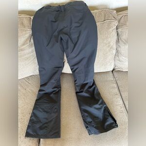 Billabong ski/snowboard pants.